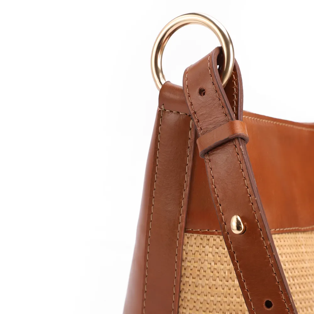 Bolsa Bucket Média Marrom Claro Couro Acabamento Ráfia - imagem 5