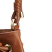 Bolsa Bucket Pequena Couro Nobuck Floater Marrom Claro Perfuro - imagem 5