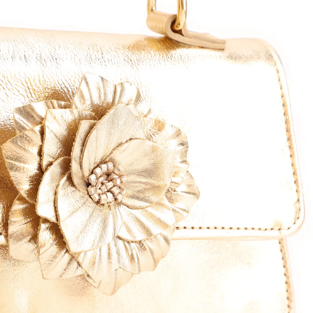 Bolsa De Mão Flor Couro Dourado - imagem 6
