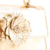 Bolsa De Mão Flor Couro Dourado - imagem 6