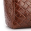 Bolsa De Mão Média Couro Textura Tressê Marrom Bolso Lateral - imagem 7