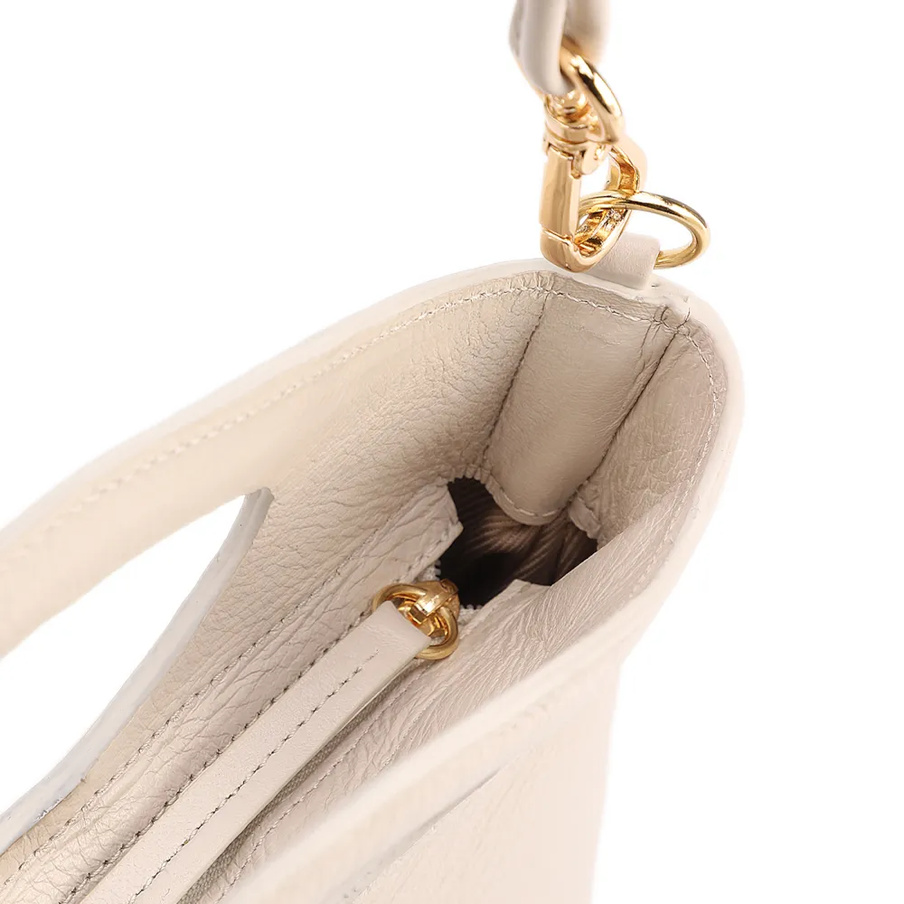 Bolsa De Mão Pequena Couro Off White Frente Ráfia - imagem 5