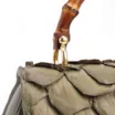 Bolsa De Mão Pequena Pirarucu Verde Alça Bambu - imagem 5