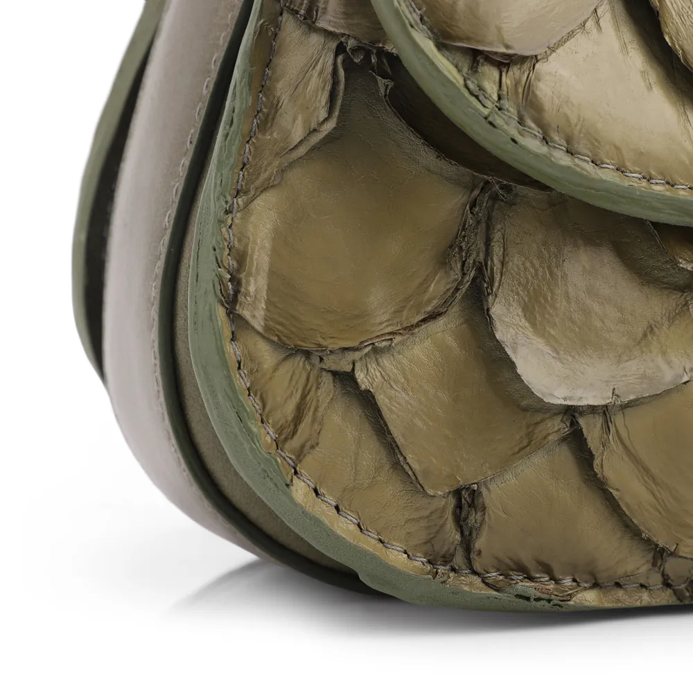 Bolsa De Mão Pequena Pirarucu Verde Alça Bambu - imagem 7