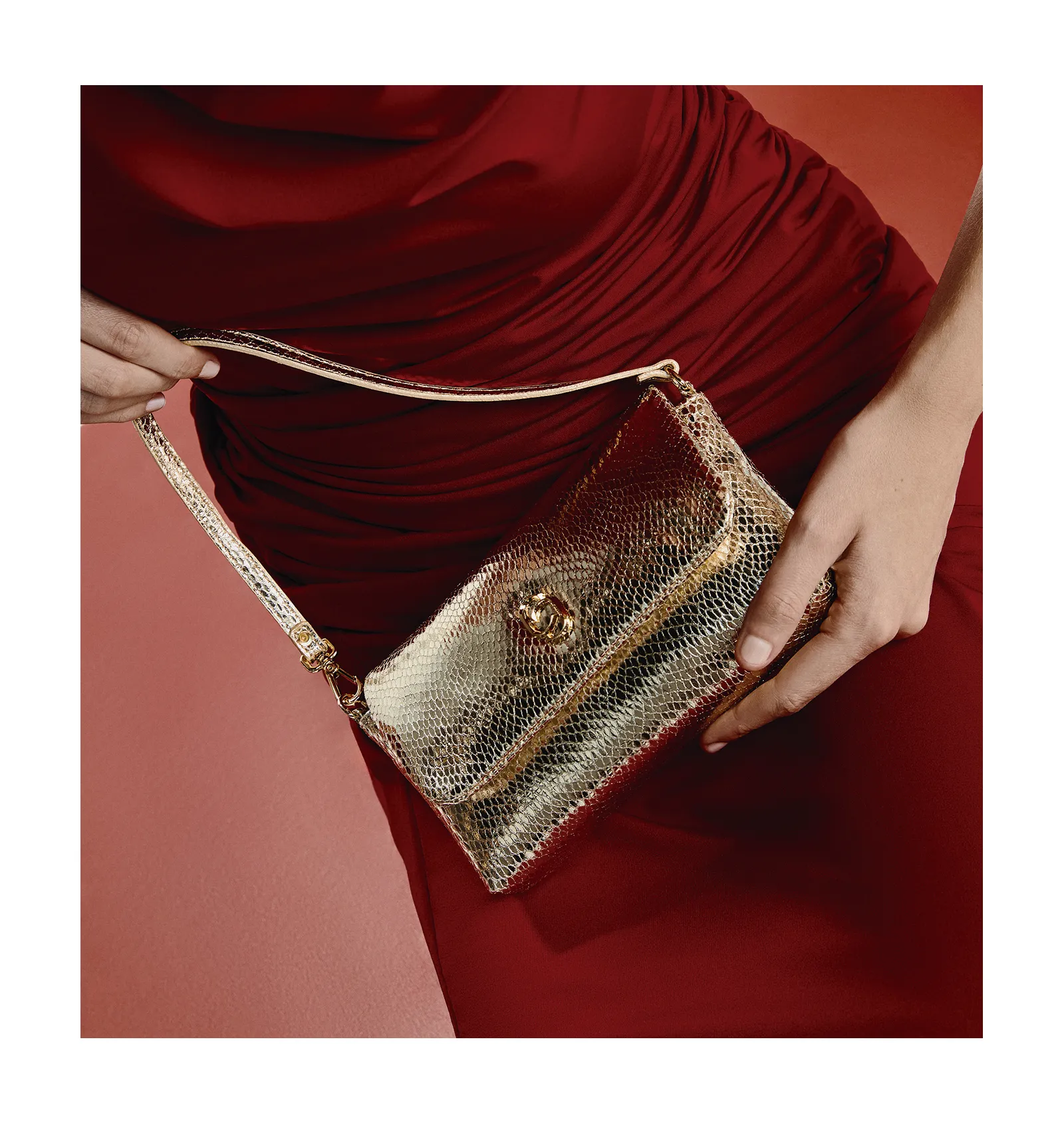 Bolsa De Ombro Alt Dourado