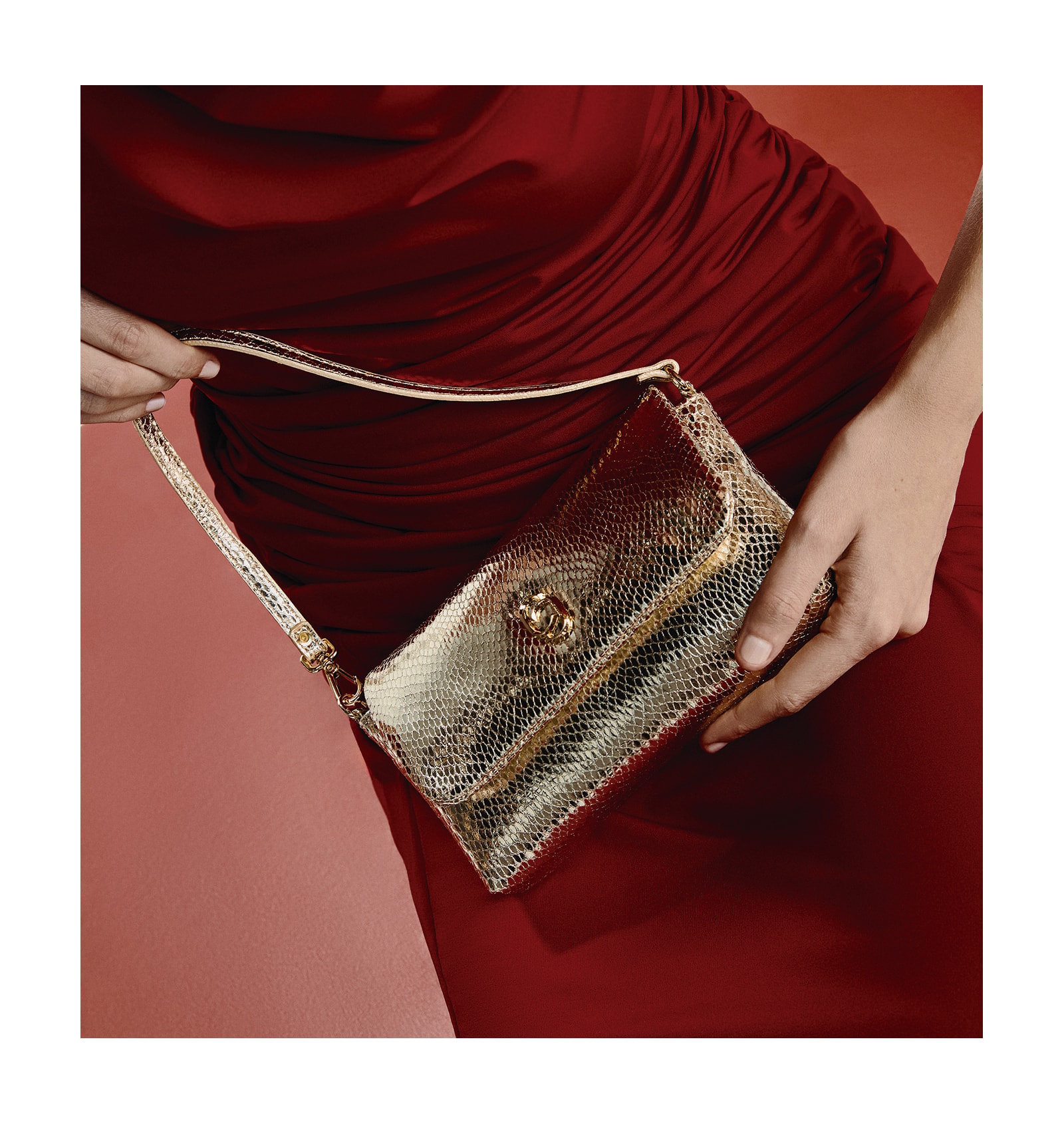 Bolsa De Ombro Alt Dourado