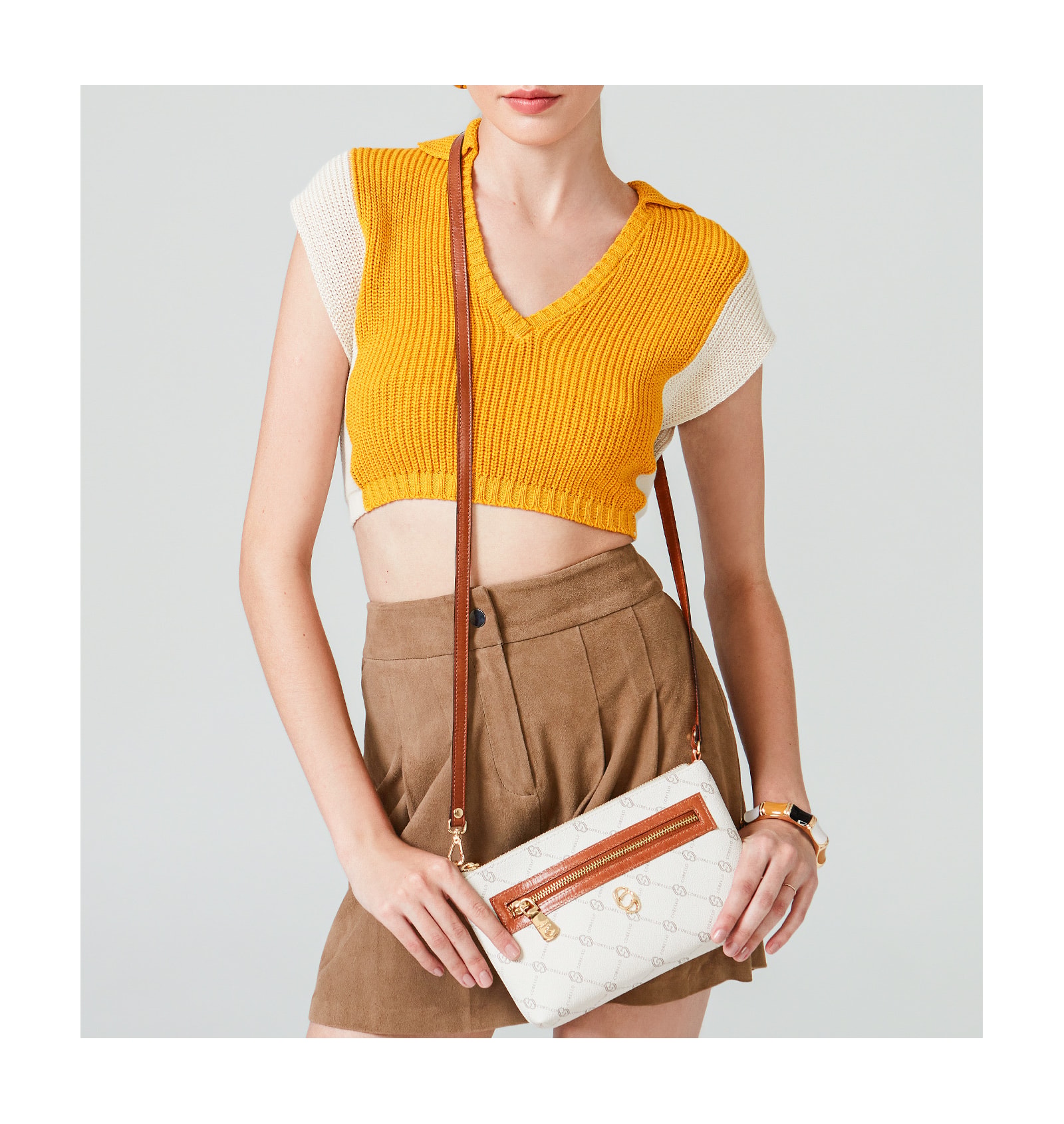 Bolsa De Ombro Alt Monograma Off White