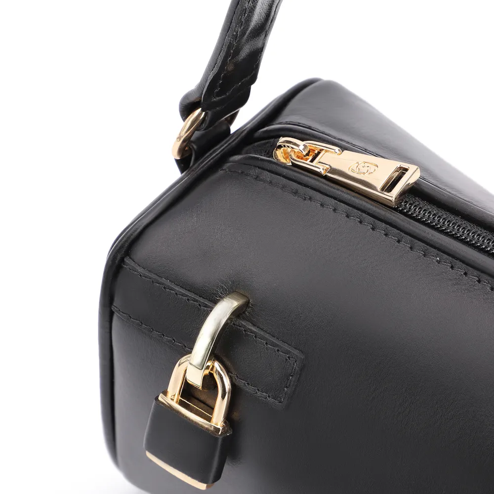 Bolsa De Ombro Cadeado Couro Preto - imagem 5