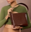 Bolsa De Ombro Fivela Couro Croco Marrom - imagem 2