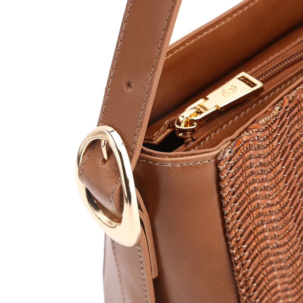 Bolsa De Ombro Fivela Couro Marrom/Alt Tramado Marrom - imagem 5
