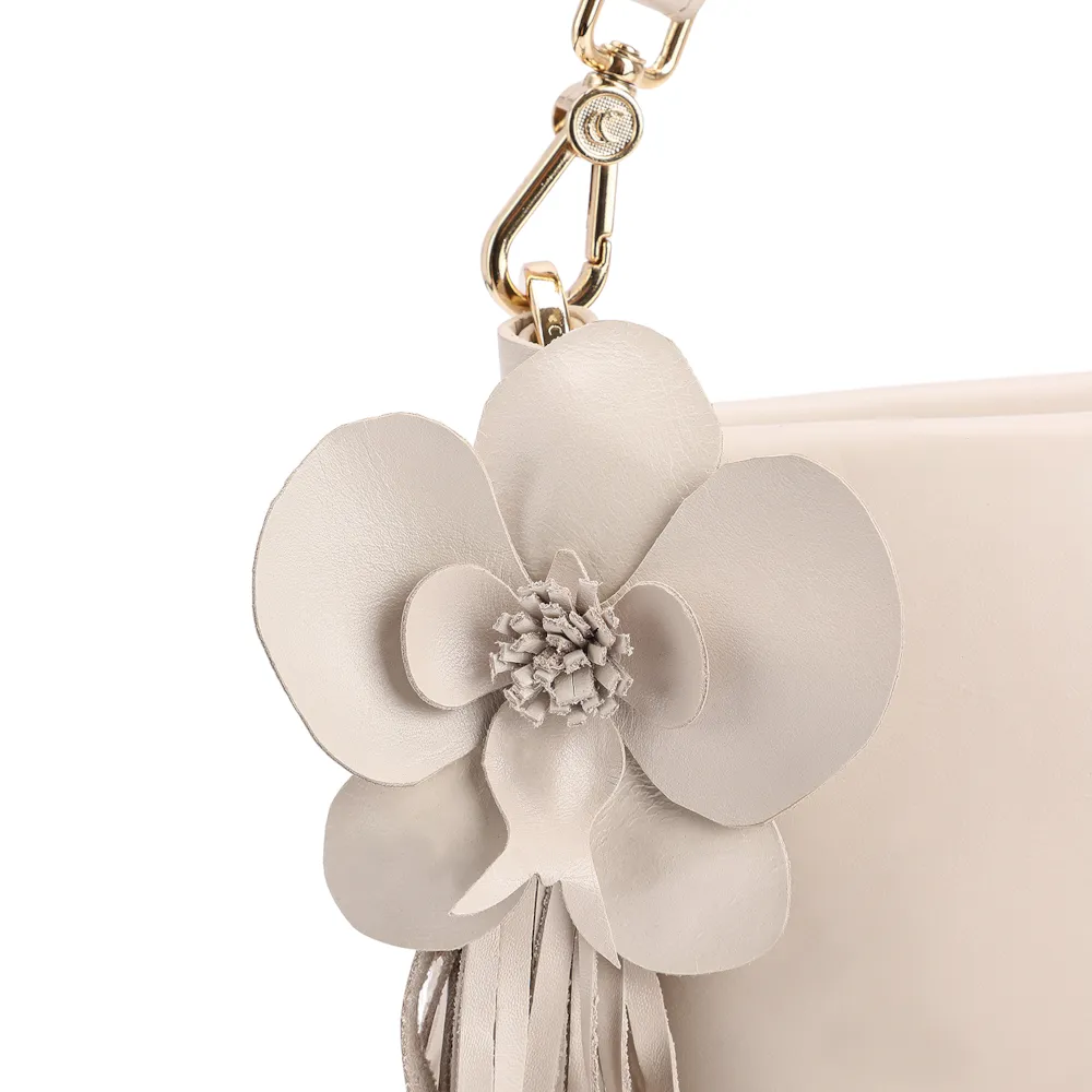 Bolsa De Ombro Flor Couro Off White - imagem 8
