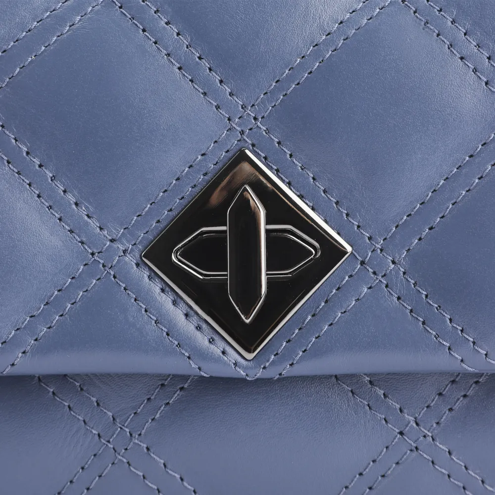 Bolsa De Ombro Matelassê Couro Azul - imagem 5