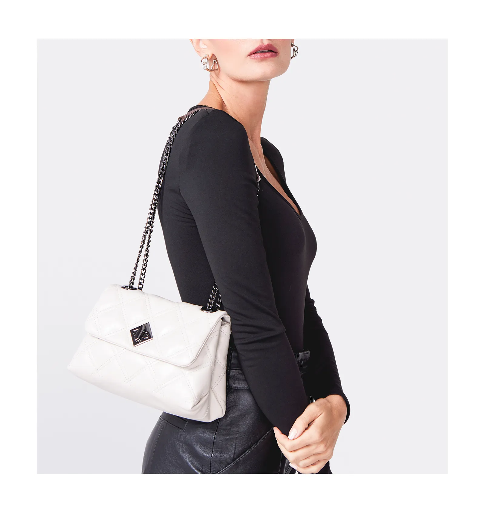 Bolsa De Ombro Matelassê Couro Off White