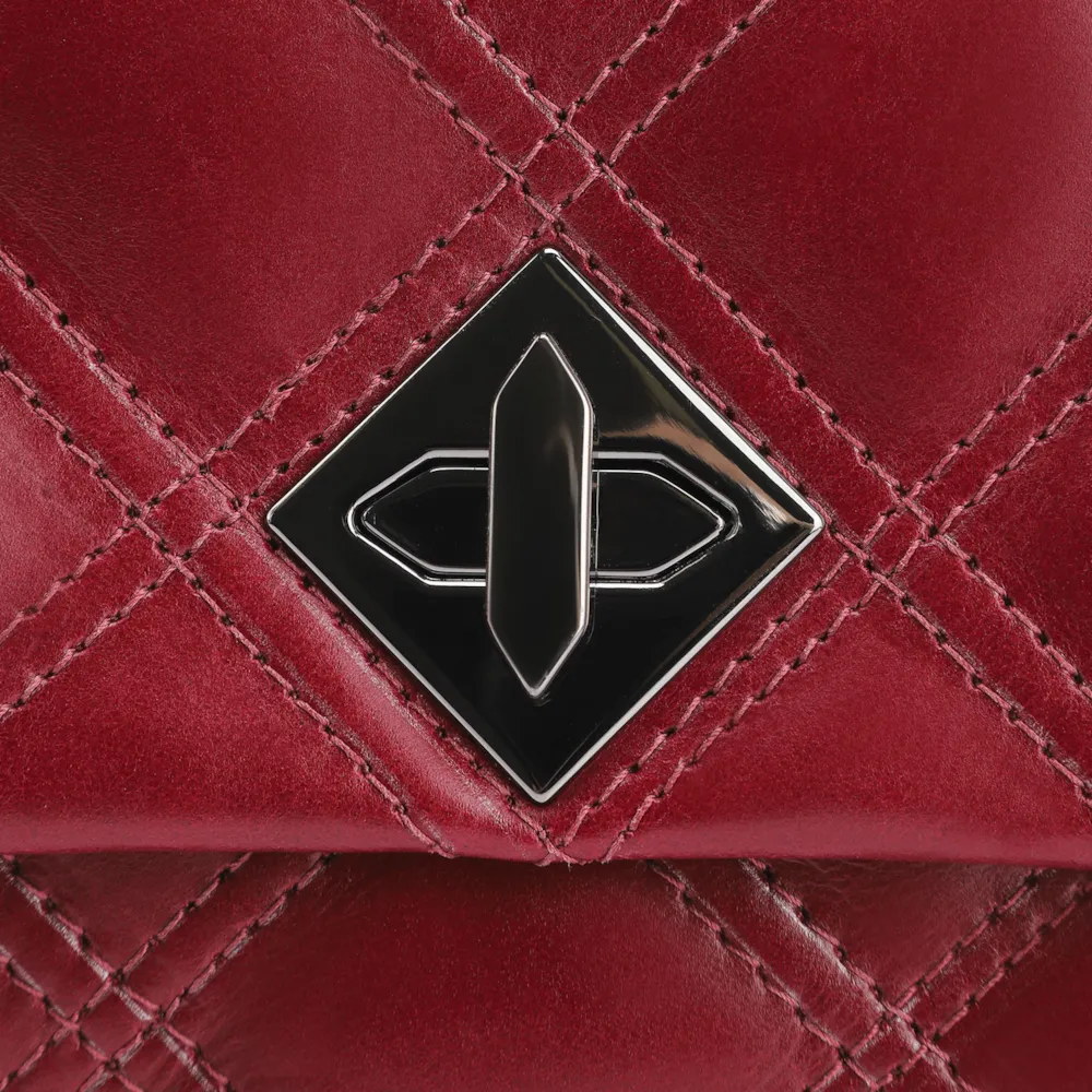 Bolsa De Ombro Matelassê Couro Vermelho Cereja - imagem 5