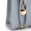 Bolsa De Ombro Média Azul Couro Lezard Pingente - imagem 8