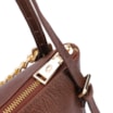 Bolsa De Ombro Média Couro Antique Marrom Corrente Dourada Frontal - imagem 5