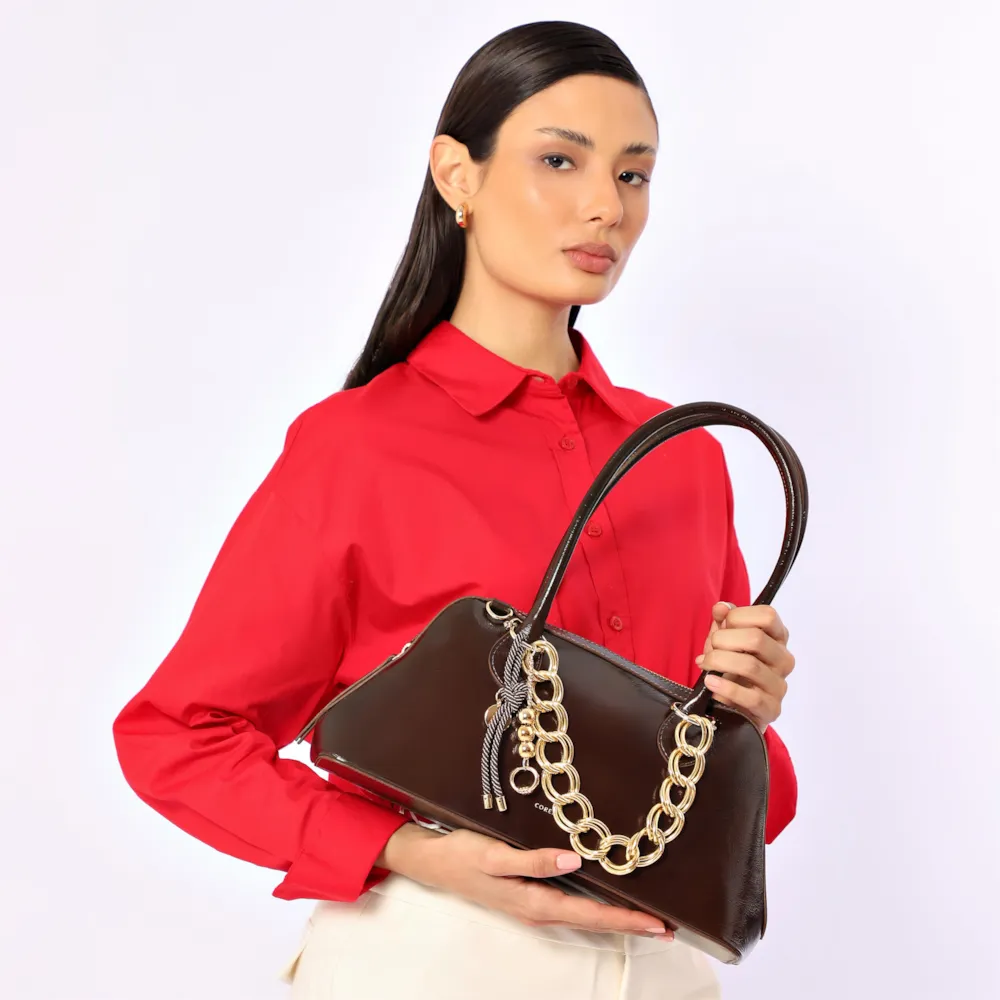 Bolsa De Ombro Média Couro Marrom Dupla Corrente Frontal - imagem 2