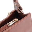 Bolsa De Ombro Média Marrom Couro Lezard Pingente Corda - imagem 6