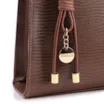 Bolsa De Ombro Média Marrom Couro Lezard Pingente Corda - imagem 8