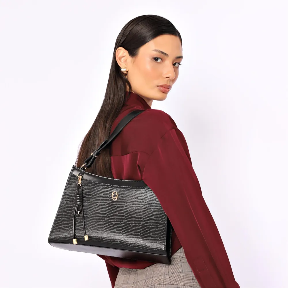 Bolsa De Ombro Média Preta Couro Lezard Pingente Corda - imagem 2