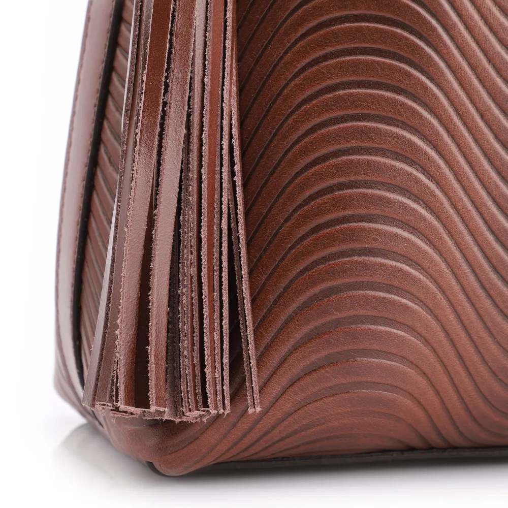 Bolsa De Ombro Ondas Couro Marrom - imagem 8