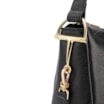 Bolsa De Ombro Pequena Couro Antique Preto Bridão Dourado Lateral - imagem 8