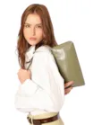 Bolsa De Ombro Pequena Couro Croco Verde Alça Fivela Lateral - imagem 2