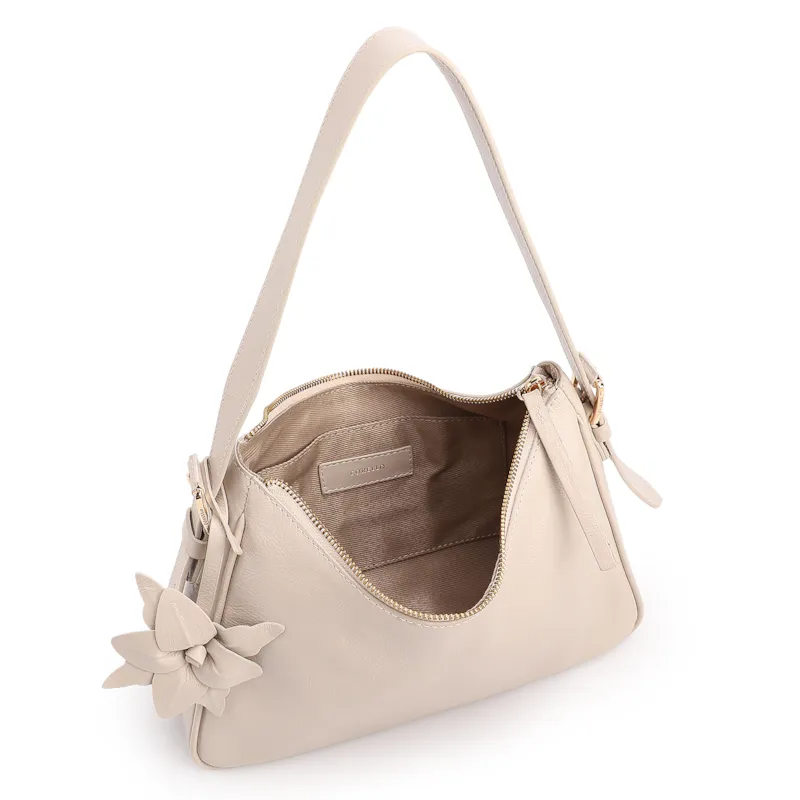  Bolsa De Ombro Pequena Couro Off White Pingente Flor - foto 4