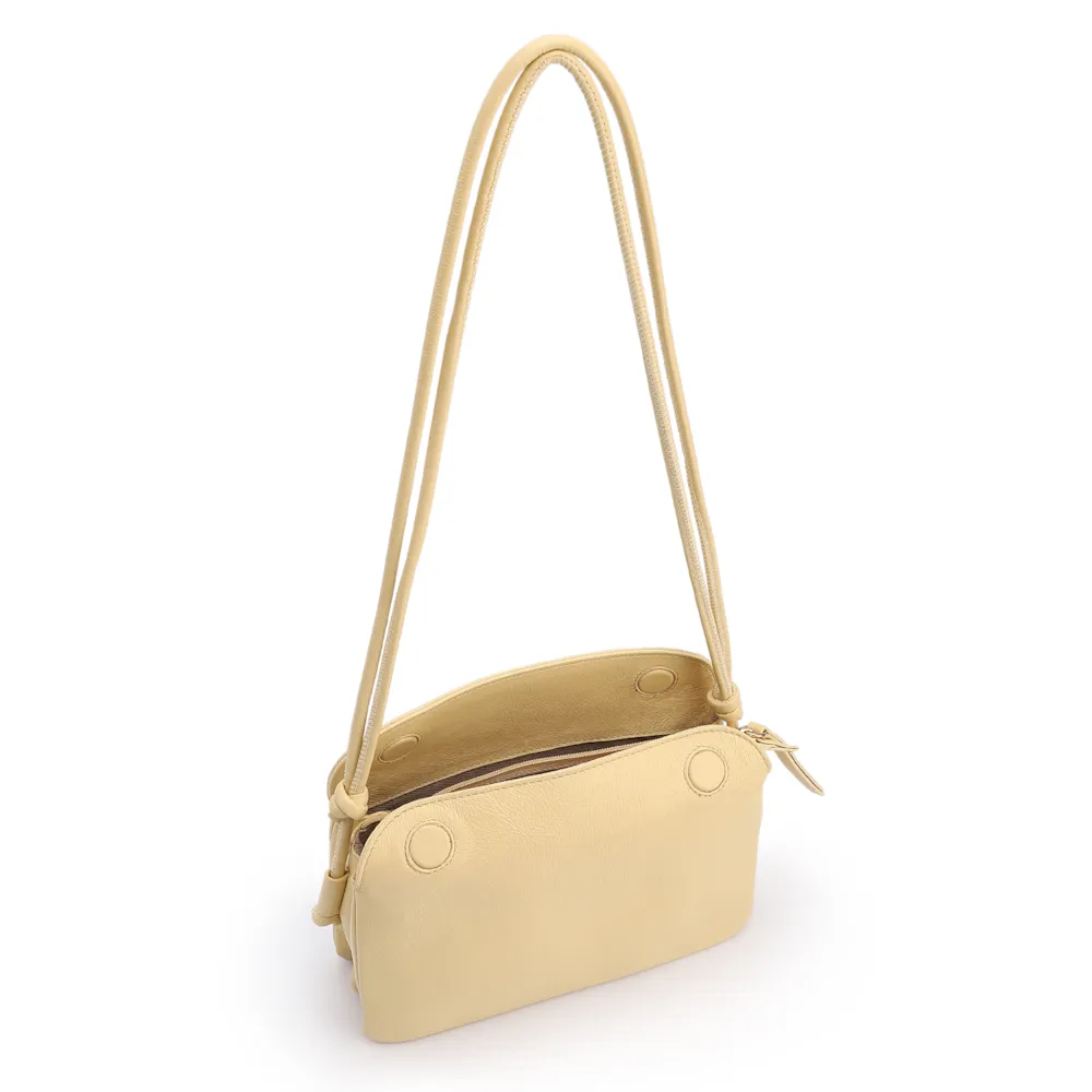Bolsa De Ombro Pequena Couro Plume Amarelaoaba Flap - imagem 4