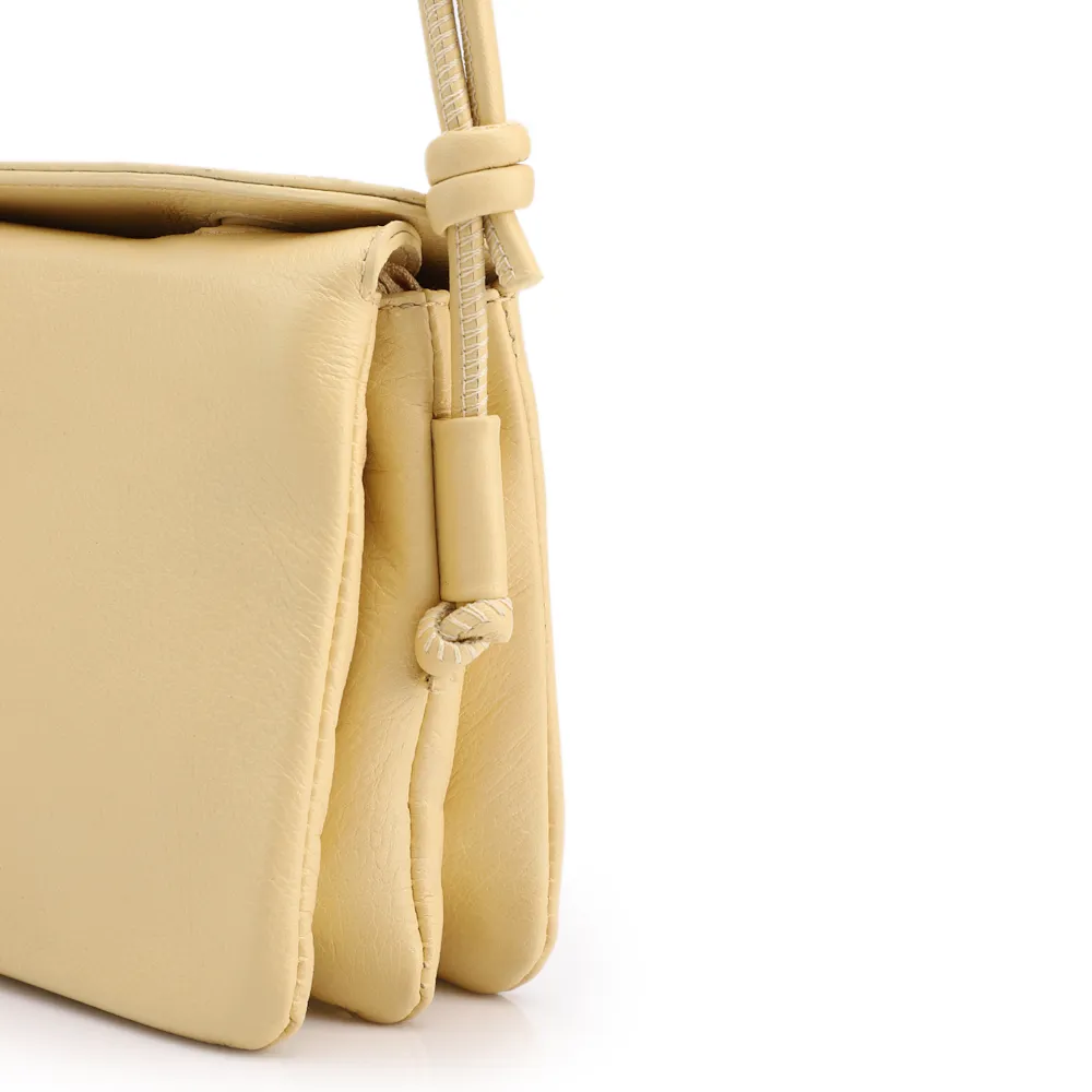 Bolsa De Ombro Pequena Couro Plume Amarelaoaba Flap - imagem 6