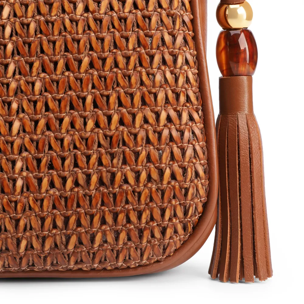 Bolsa De Ombro Pequena De Couro Marrom Claro Tramado Frontal - imagem 7