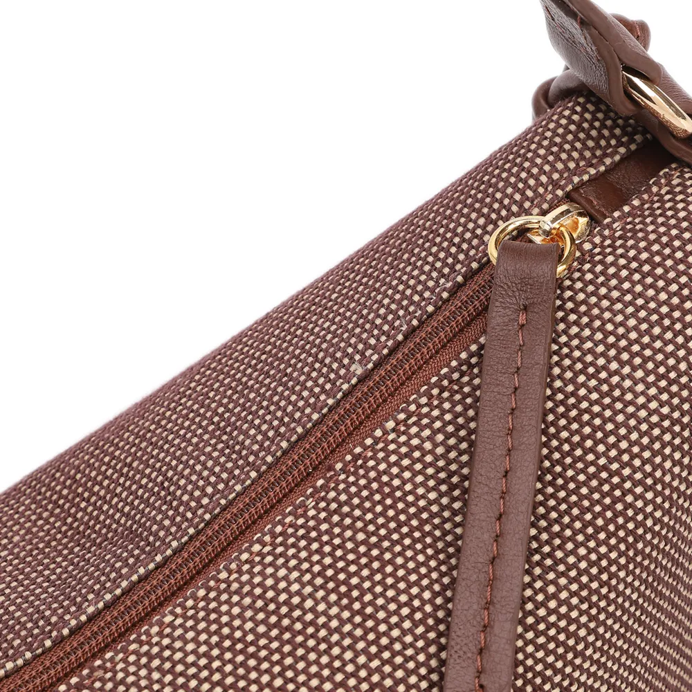  Bolsa De Ombro Pequena Linho/Couro Marrom Pingente - imagem 5