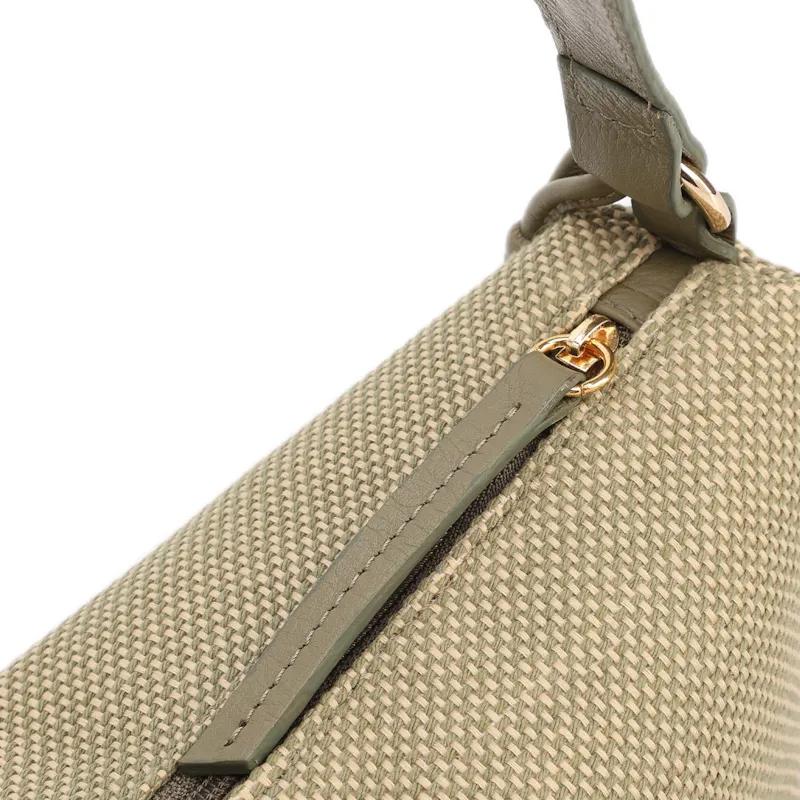 Bolsa De Ombro Pequena Linho/Couro Verde Pingente - foto 6