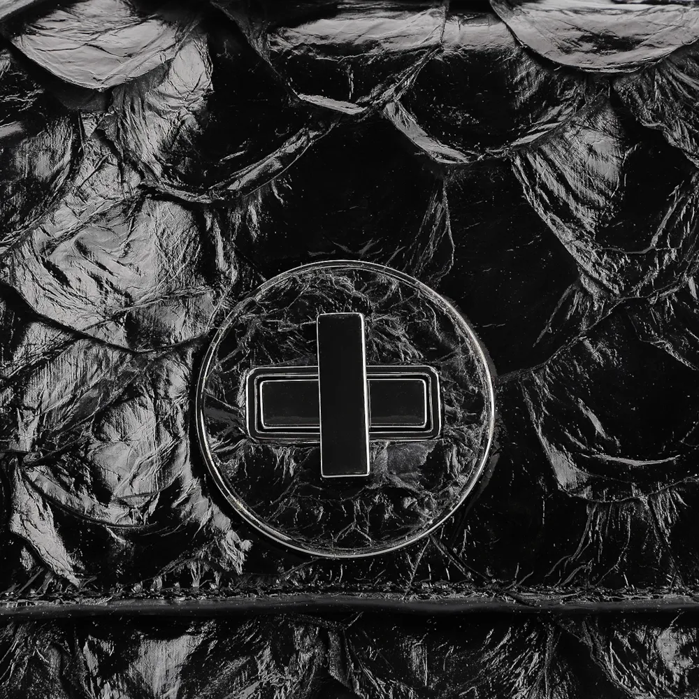 Bolsa De Ombro Pirarucu Couro Preto - imagem 6