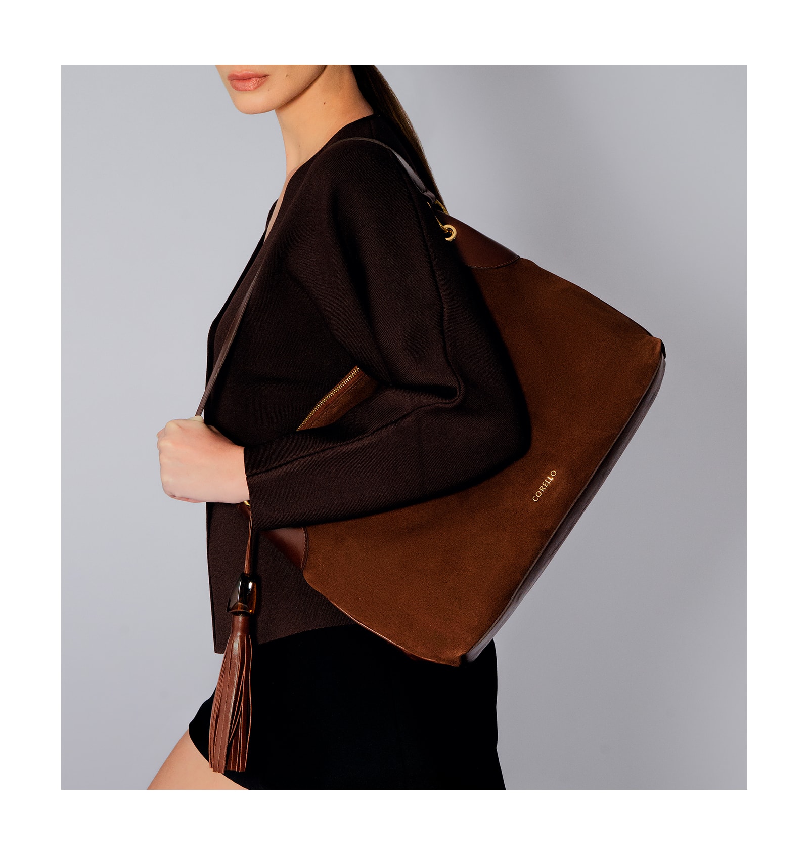 Bolsa Hobo Argola Couro Camurça/Couro Marrom Escuro