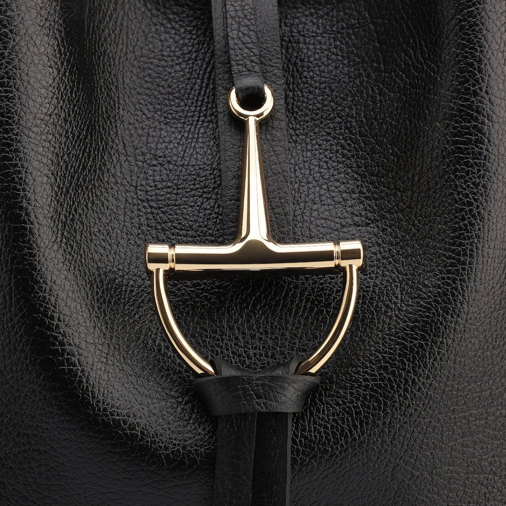 Bolsa Hobo Couro Antique Preto - imagem 5