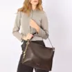 Bolsa Hobo Couro Marrom Escuro - imagem 2