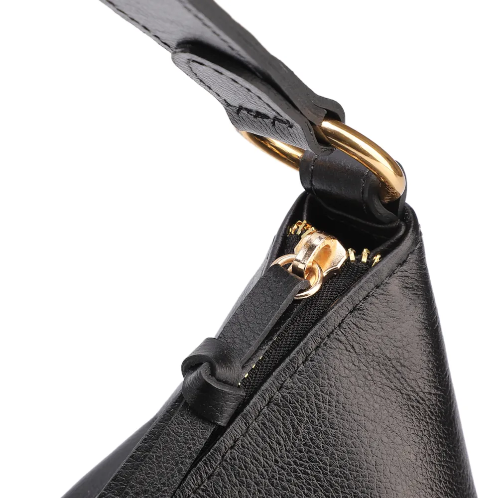 Bolsa Hobo Couro Preto  Zíper Lateral - imagem 6