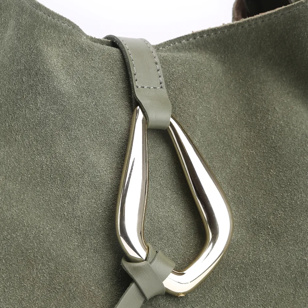 Bolsa Hobo Fivela Couro Camurça Verde - imagem 7