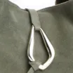 Bolsa Hobo Fivela Couro Camurça Verde - imagem 7