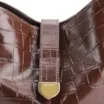 Bolsa Hobo Fivela Couro Croco Marrom - imagem 7
