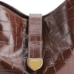 Bolsa Hobo Fivela Couro Croco Marrom - imagem 7