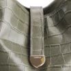 Bolsa Hobo Fivela Couro Croco Verde - imagem 8
