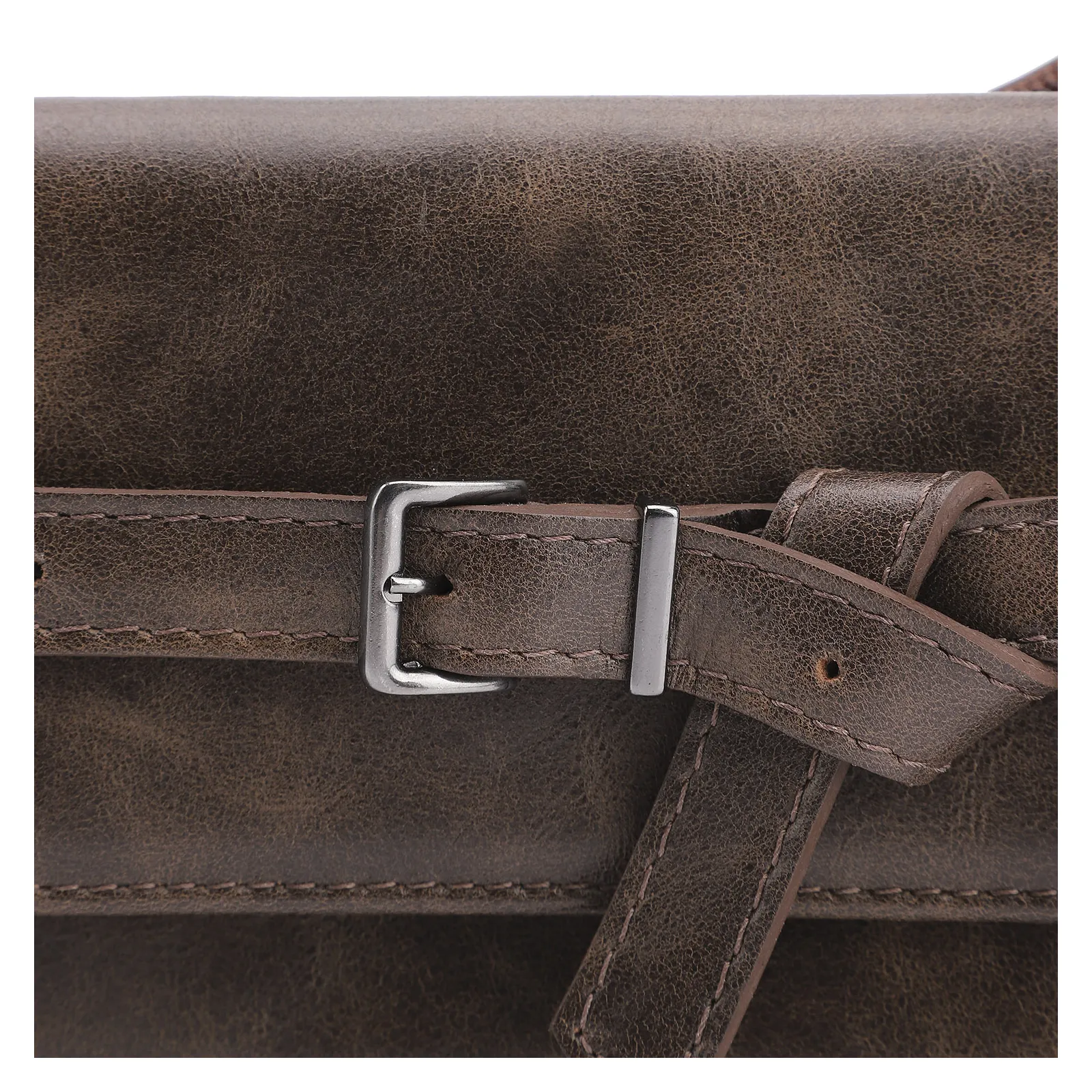 Bolsa Hobo Fivela Couro Estonado Marrom