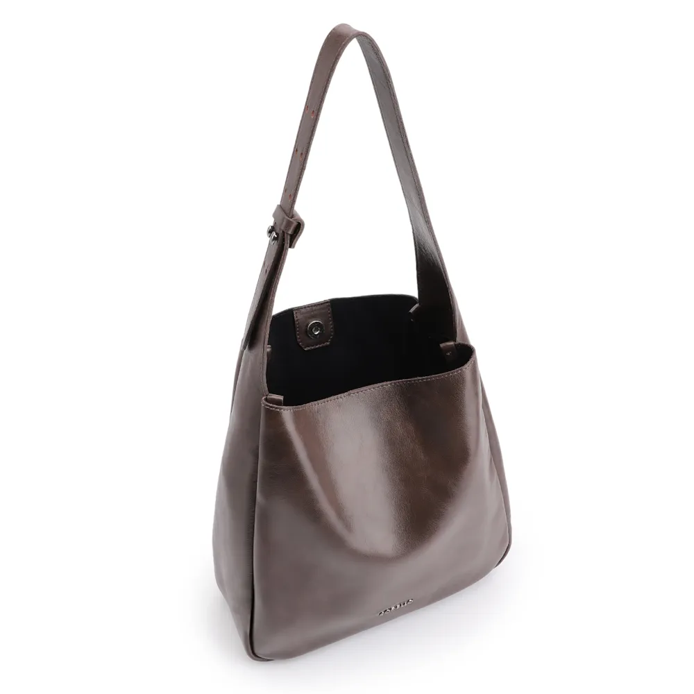 Bolsa Hobo Fivela Couro Estonado Marrom - imagem 4