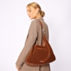 Bolsa Hobo Fivelas Couro Camurça Marrom Claro - imagem 2