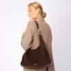 Bolsa Hobo Fivelas Couro Camurça Marrom Escuro - imagem 2