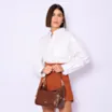 Bolsa Hobo Grande Couro Marrom Claro Pedras Laterais - imagem 2