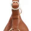 Bolsa Hobo Grande Couro Marrom Claro Tressê Argola - imagem 7