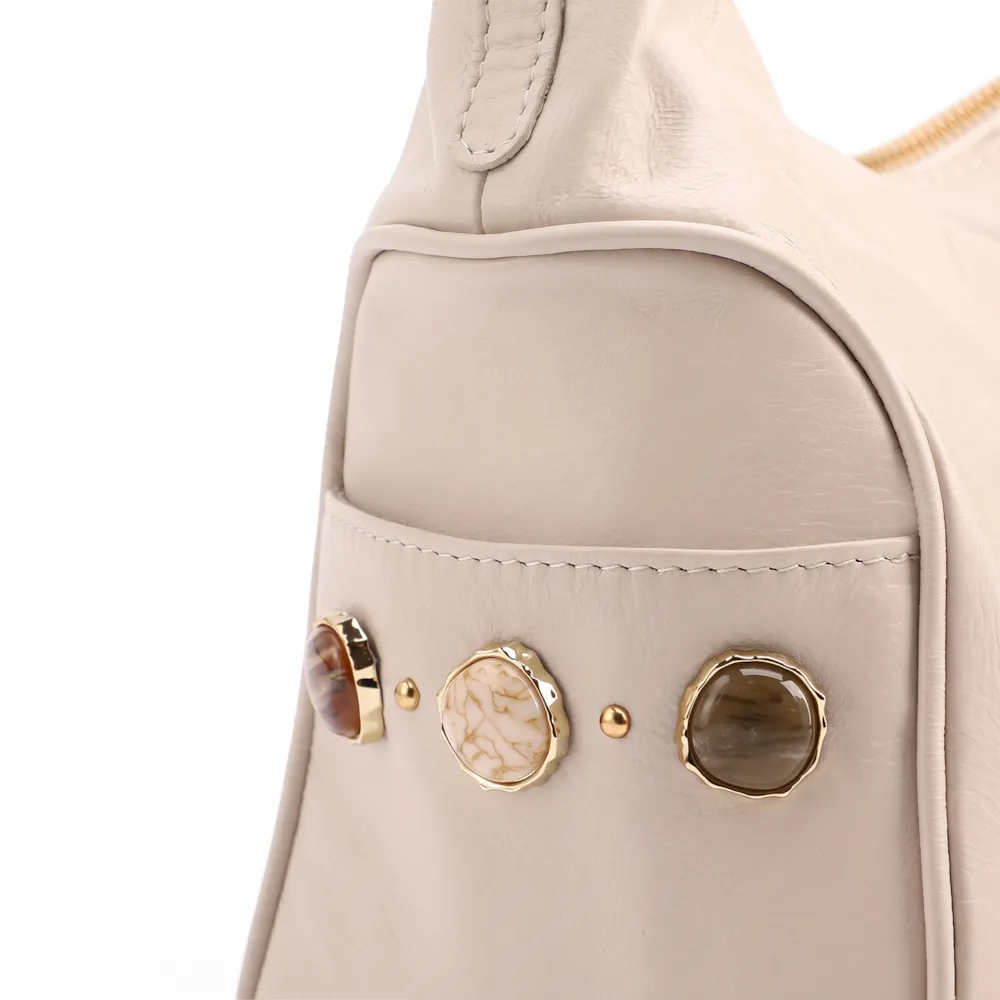 Bolsa Hobo Grande Couro Off White Pedras Laterais - imagem 8